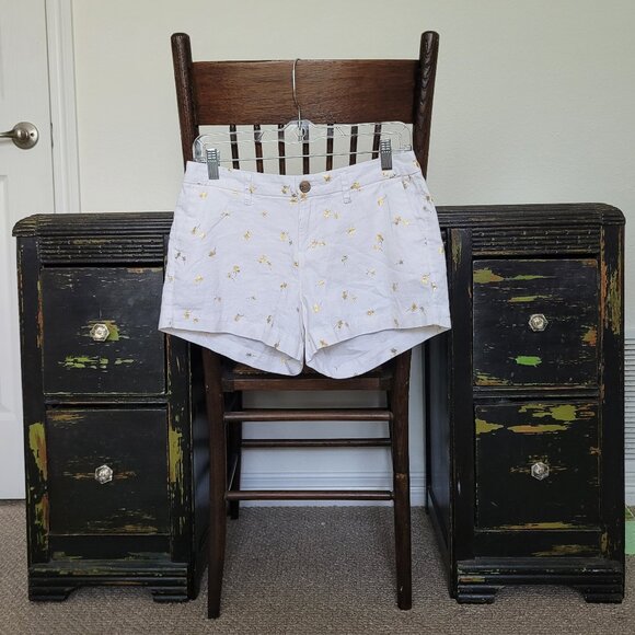 Old Navy Women’s Everyday Short Linen Blend White Gold Palm Tree - Picture 3 of 4